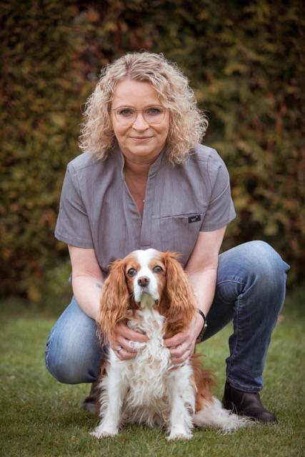 Carmen Bollmann-Dorndorf mit Hund